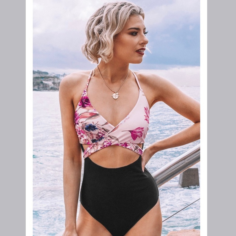 Cupshe Cutout Floral Swimsuit